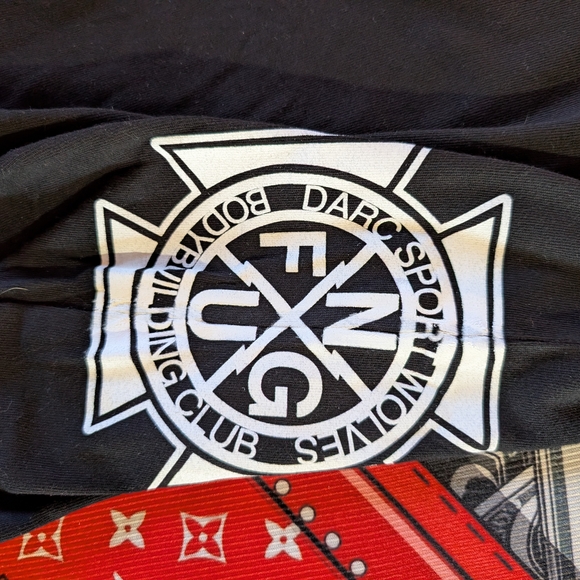 Darc Sport Wolves Club Echos Of Valhalla Men's Black T Shirt Size Large - Picture 4 of 7